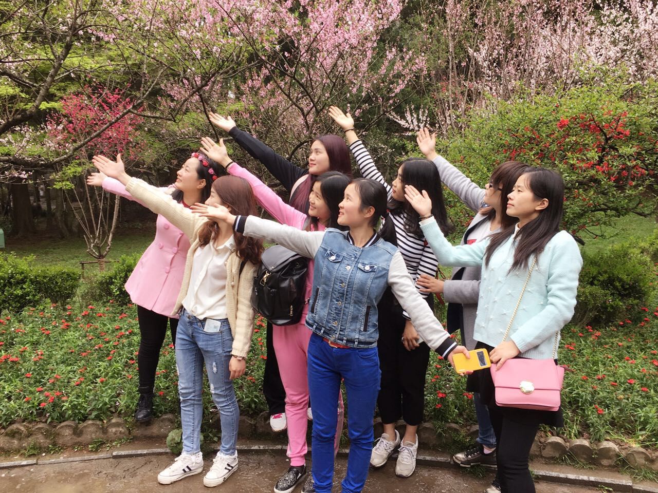 唐山物聯(lián)網卡平臺之搜浪團隊廬山游活動